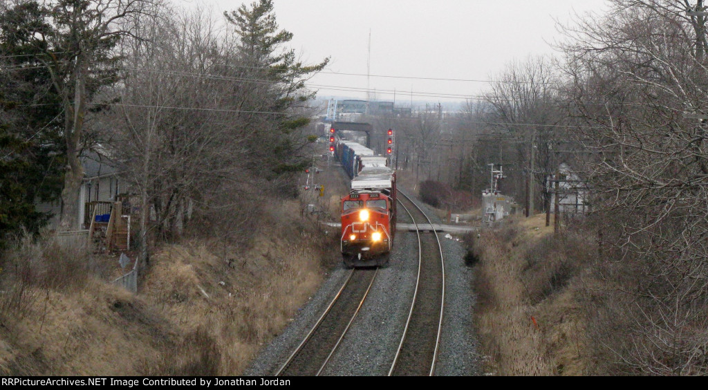 CN 2225